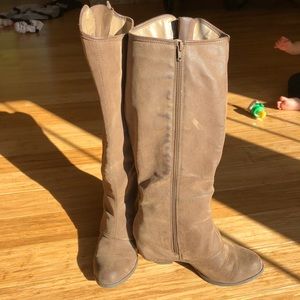 Size 8 Fergalicious boots. Worn a few times.